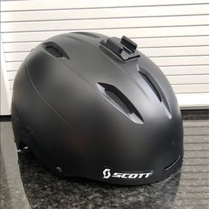 Adult Giro Bevel M/L Black Snowboarding/Ski Helmet